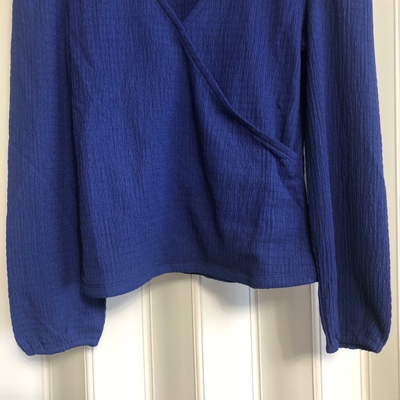 Reitmans Long-Sleeve V-Neck Wrap Top - Picture 6 of 7